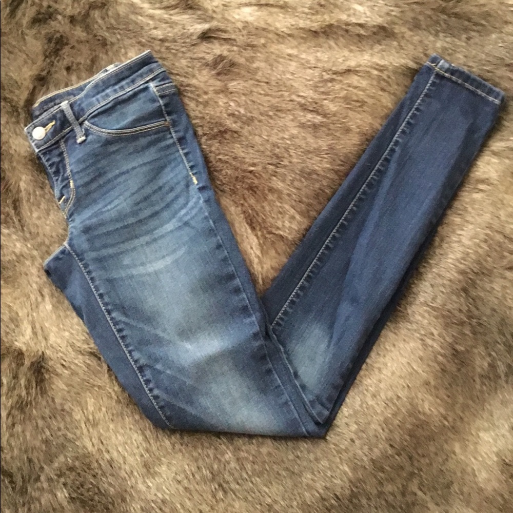 Medium Wash Mid Rise Jeggings